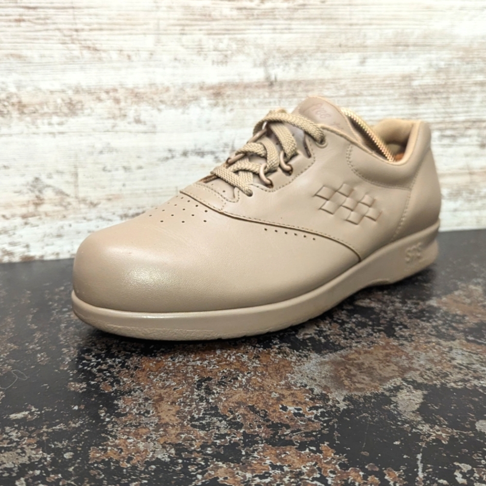 Womens SAS Free Time Athletic Shoes Sz 8 M Used Beige Leather Made in USA